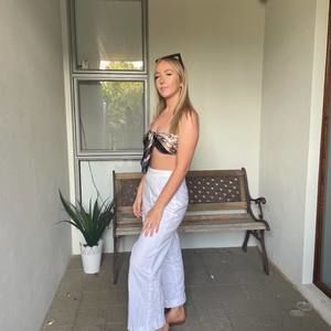 Meet your Posher, Ella